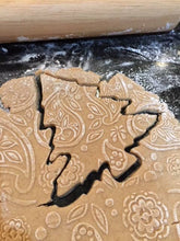 Load image into Gallery viewer, Embossed Paisley Rolling Pin – Pottery & Baking