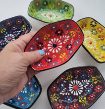 Load image into Gallery viewer, Hand-Painted Turkish Ceramic Appetizer Plates