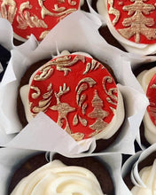 Load image into Gallery viewer, Embossed Prancing Reindeer Rolling Pin – Pottery