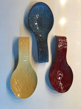 Load image into Gallery viewer, Embossed Paisley Rolling Pin – Pottery & Baking