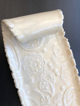 Load image into Gallery viewer, Embossed Paisley Rolling Pin – Pottery &amp; Baking
