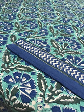 Φόρτωση εικόνας στο πρόγραμμα προβολής συλλογής, Tablecloth 60X90 Chrysanthemum Blue/Green 2071A
