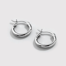 Load image into Gallery viewer, Simple Minimalist Hoop Earrings in 925 Sterling Silver: Silver / L
