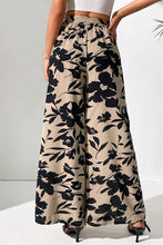 Load image into Gallery viewer, Printed Tied Wide Leg Pants
