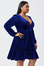 Load image into Gallery viewer, Plus Size Plunge Long Sleeve Mini Dress
