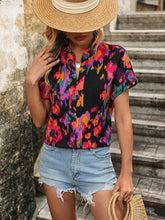 Load image into Gallery viewer, Printed Notched Neck Short Sleeve Blouse
