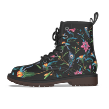 Load image into Gallery viewer, Flowers and Feathers Women&#39;s Martin Short Boots
