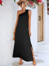 Load image into Gallery viewer, Black One-Shoulder Slit Maxi Dress
